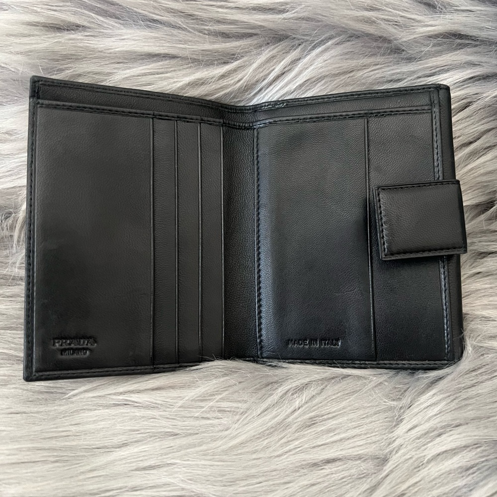 Prada Wallet - Picture 3 of 6